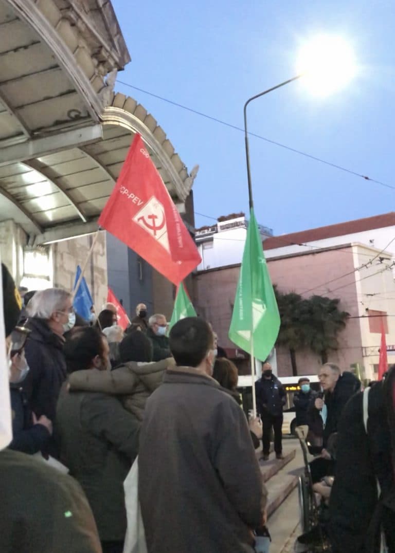 Imagem de um artigo secundário