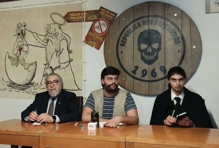 Imagem de um artigo secundário